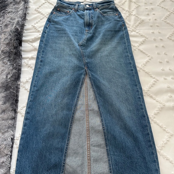 Aritzia Denim Forum 90's Vintage Maxi Denim Skirt, Size 24 - Picture 8 of 9